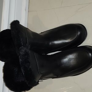 Size 7, New waterproof impermeable Black Leather boot